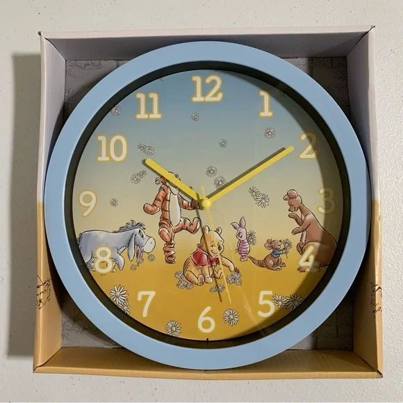 Disney Winnie The Pooh Analog Wall Clock-NIB - Picture 5 of 5
